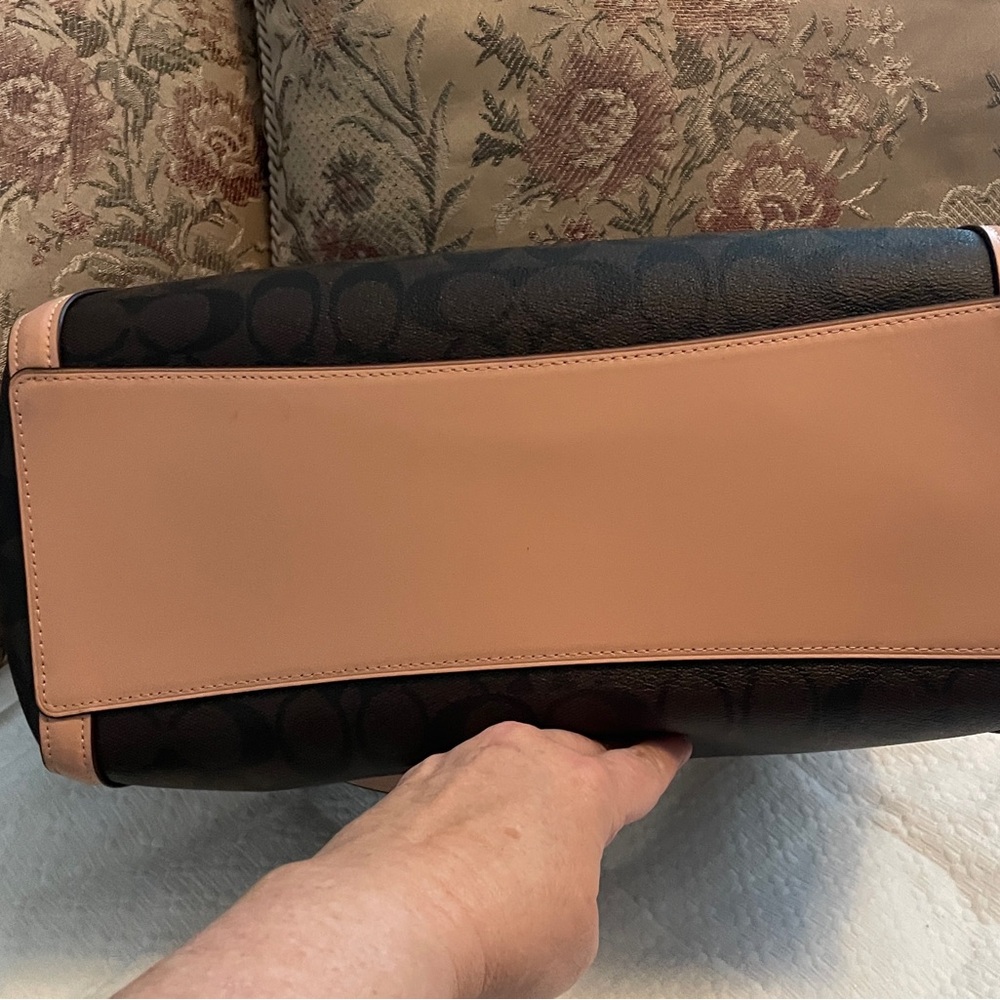 Coach Signature Kristy Brown/ Shell Pink Shoulder Bag and wallet set - Picture 4 of 14